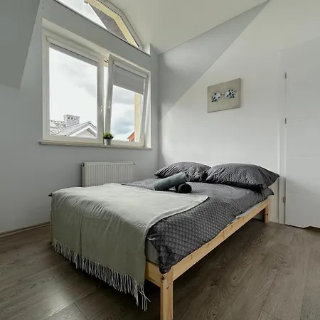 Movie - Charming Place, 15 Minutes To Old Town & 5 Minutes To Seaside Homestay